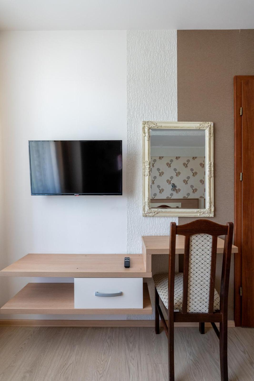 Faraway Aparthotel Near Vienna Airport With Anytime Self Check In Брук ан дер Лайта Стая снимка