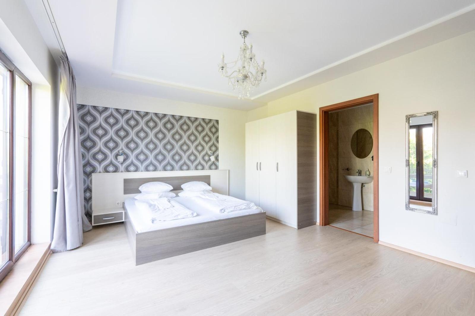 Faraway Aparthotel Near Vienna Airport With Anytime Self Check In Брук ан дер Лайта Екстериор снимка