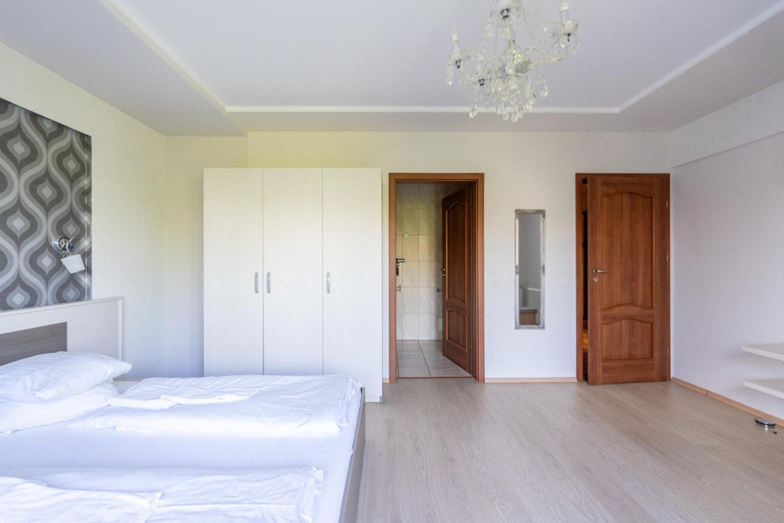 Faraway Aparthotel Near Vienna Airport With Anytime Self Check In Брук ан дер Лайта Стая снимка